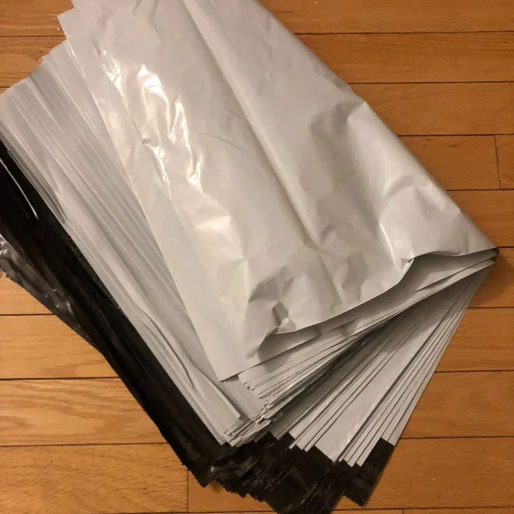 100 💯 14.5 X 19  RESELLER WHITE POLY MAILERS